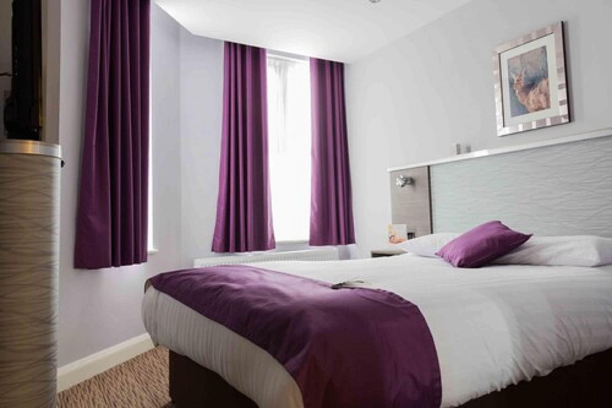 Hogs Back Hotel&Spa Farnham  Exterior foto