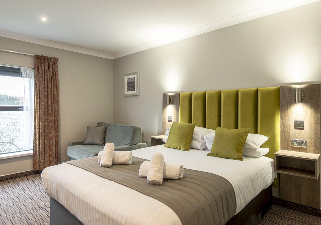 Hogs Back Hotel&Spa Farnham  Exterior foto