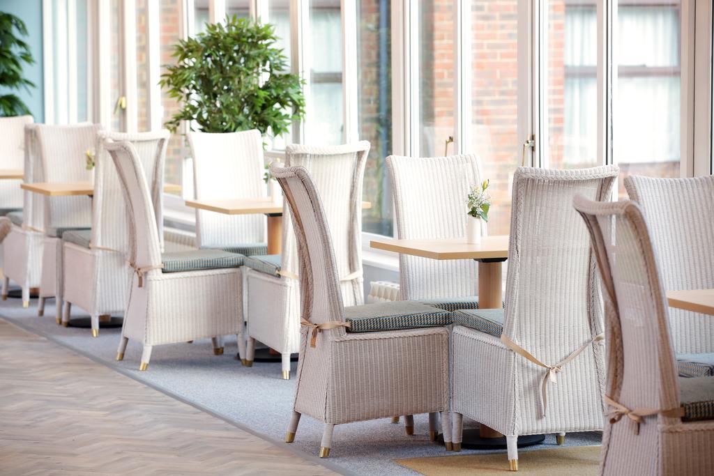Hogs Back Hotel&Spa Farnham  Exterior foto