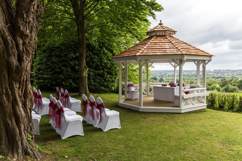 Hogs Back Hotel&Spa Farnham  Exterior foto